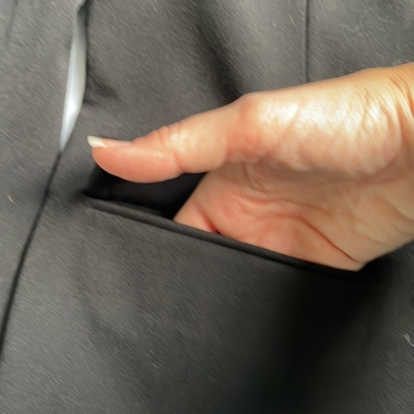 Merona Women`s One Button Single Breast Lined Stretch Black Blazer Size 2 EUC - Picture 5 of 7